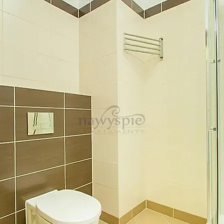 Na Wyspie - Aquamarina - Parking سفينويتشي