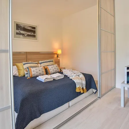 Na Wyspie - Aquamarina - Parking شقة سفينويتشي