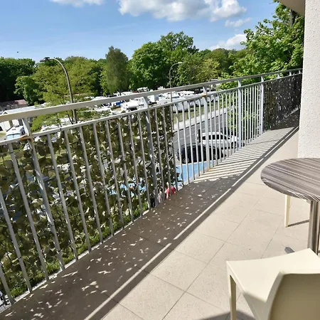 Na Wyspie - Aquamarina - Parking شقة سفينويتشي