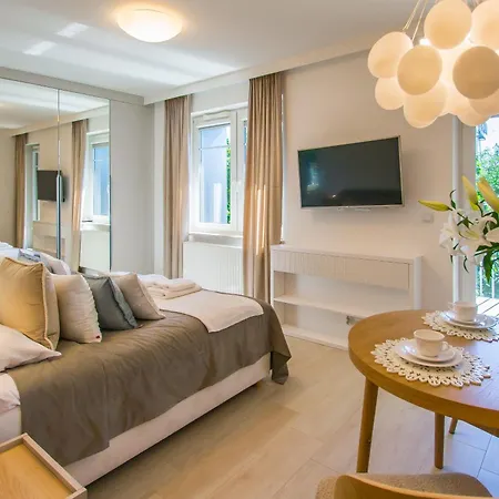 شقة Na Wyspie - Aquamarina - Parking سفينويتشي